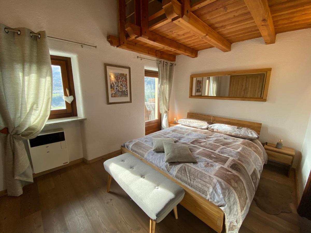 Ferienwohnung Grenier Du Coeur Aosta Exterior foto