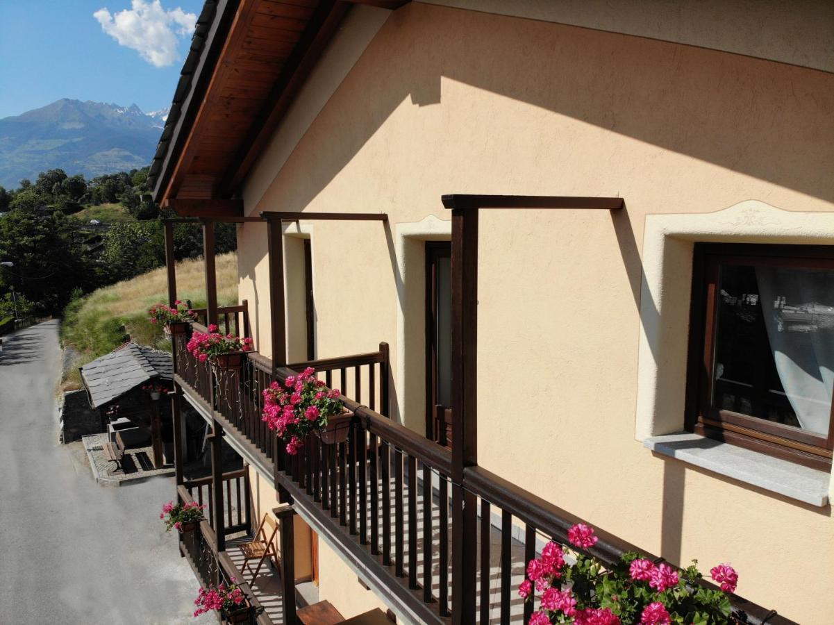 Ferienwohnung Grenier Du Coeur Aosta Exterior foto