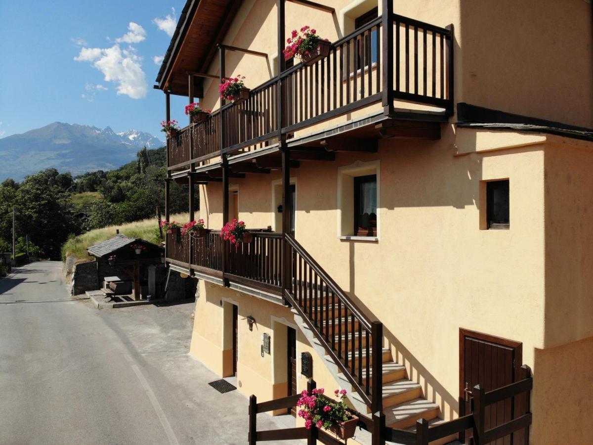 Ferienwohnung Grenier Du Coeur Aosta Exterior foto